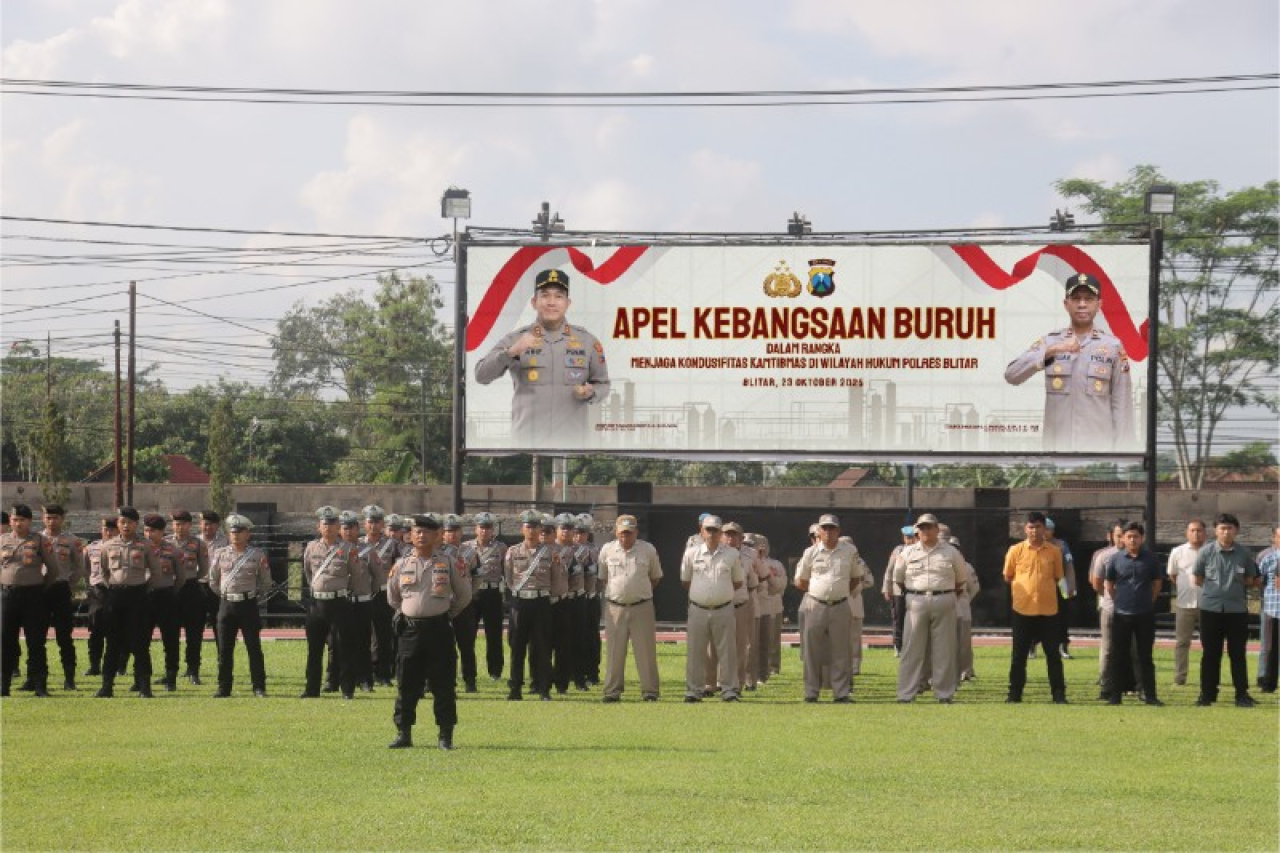 Polres Blitar melaksanakan Apel Kebangsaan Paguyuban Pekerja/Buruh Kabupaten Blitar yang digelar di halaman Mapolres Blitar. (ist)