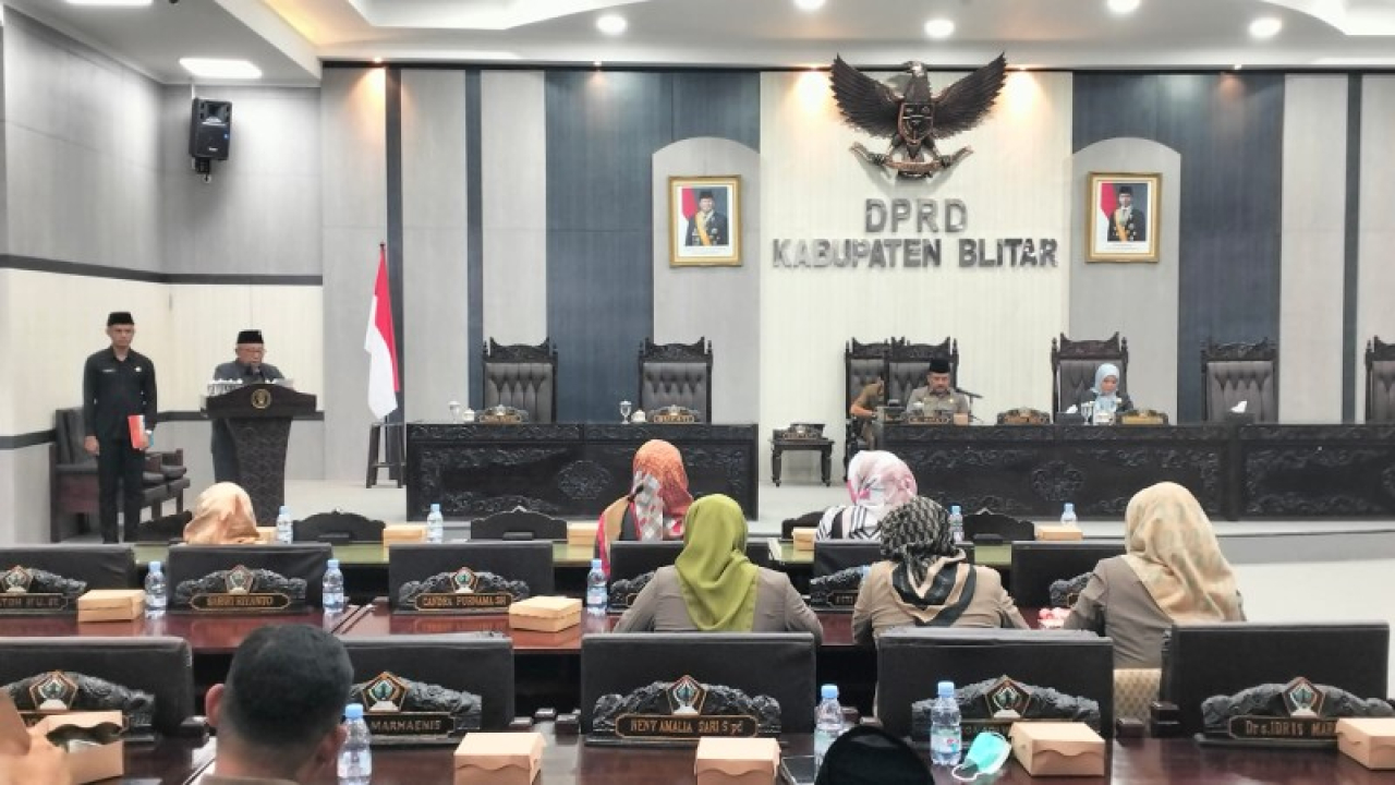 Suasana rapat Paripurna DPRD Kabupaten Blitar Fokus Bahas Rancangan APBD 2026. (ist)