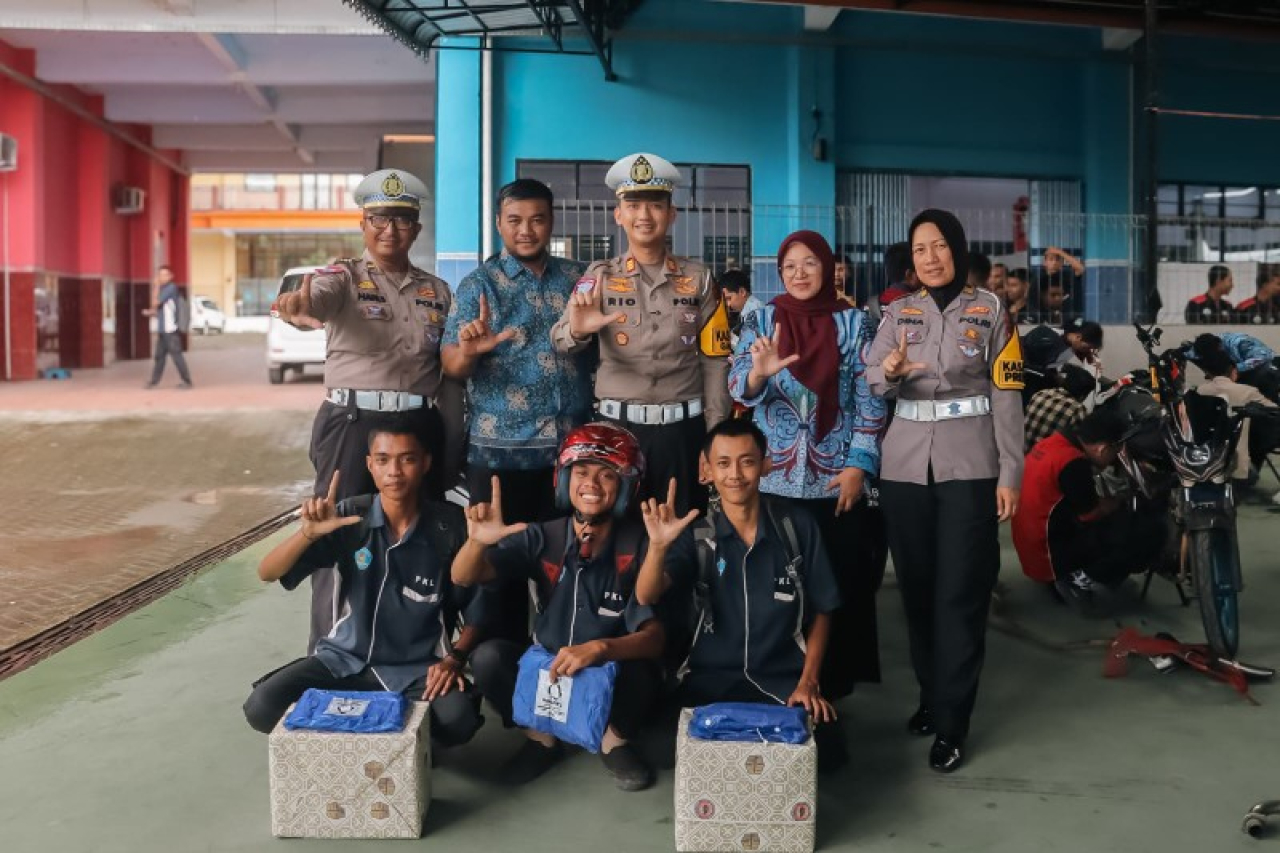 Polres Blitar Beri Teguran Simpatik dalam Operasi Zebra Semeru 2025