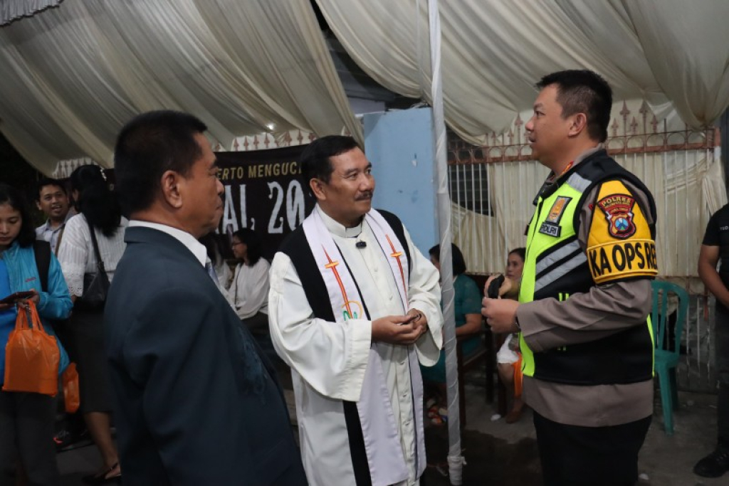 Kapolres Mojokerto Kota Sambangi Gereja, Pastikan Pengamanan Nataru Optimal