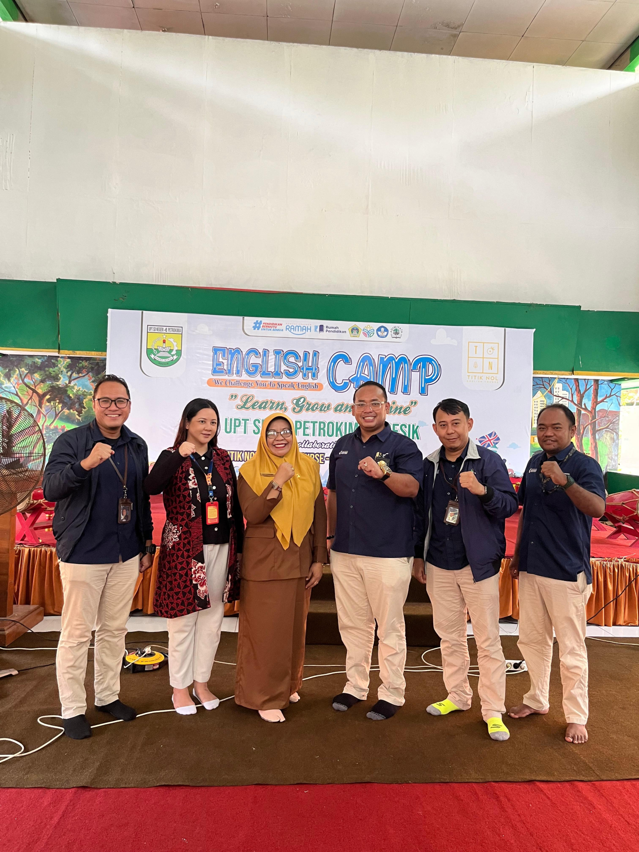 SDN Petrokimia Gresik Gelar English Camping Bersama Titik Nol English Course Pare