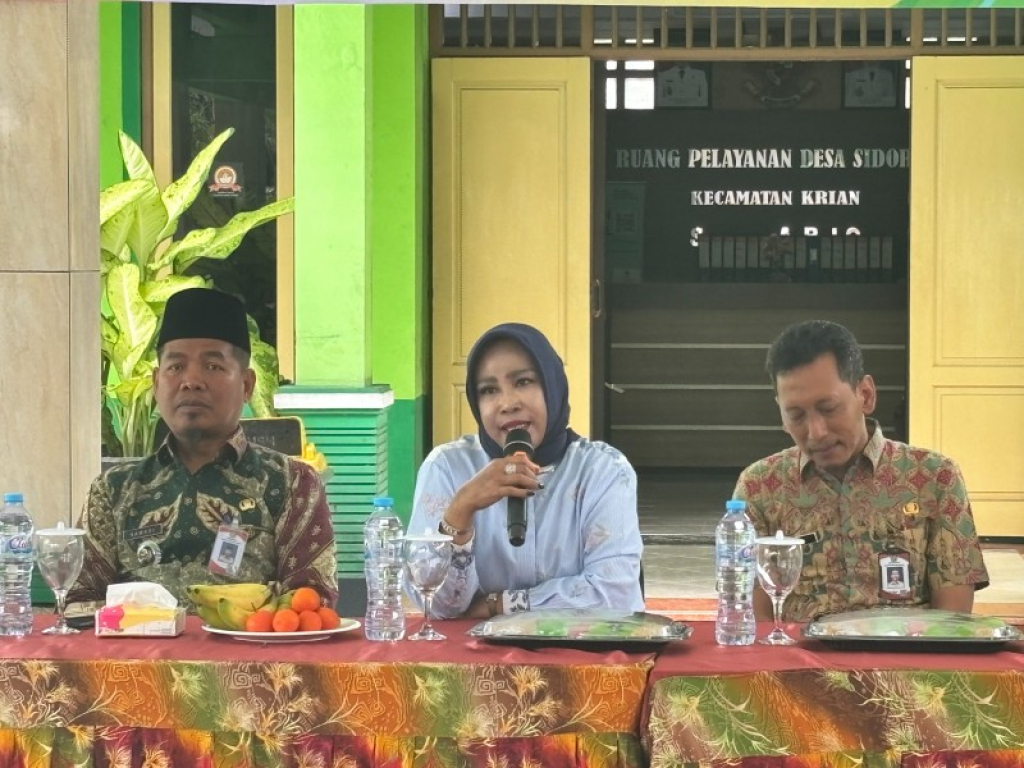 Pemkab Sidoarjo Serahkan Bantuan RTLH di Sidorejo Krian