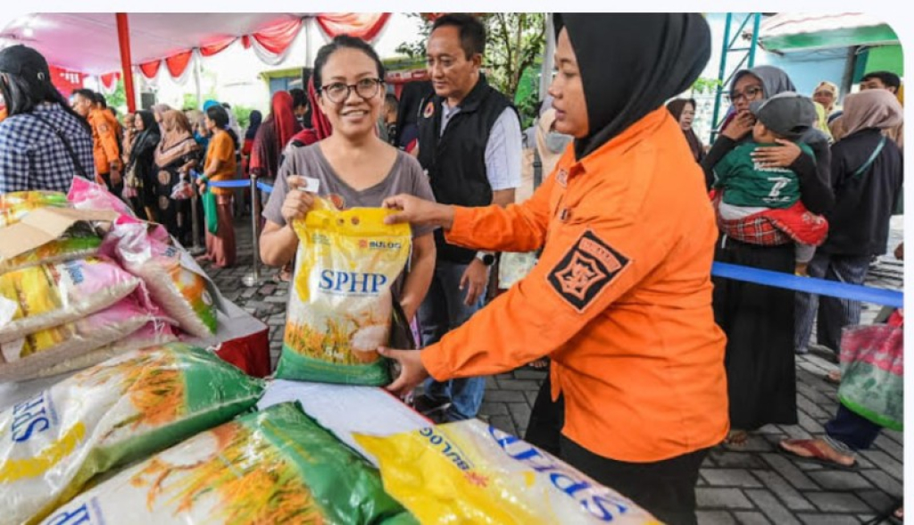 Pemkot Surabaya Gelar Pasar Murah di 93 Titik, Jaga Stabilitas Harga Saat Ramadhan. (foto: dok humas)