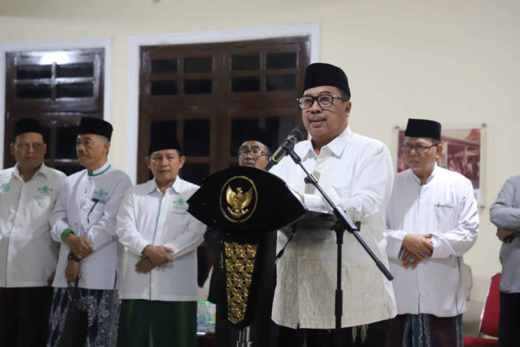 Lepas Keberangkatan Ribuan Jamaah Mujahadah Kubro NU Jombang ke Malang, Ini Pesan Bupati Warsubi