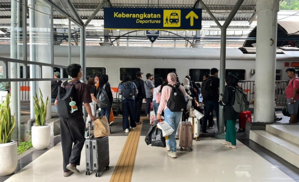 Pemerintah memberi diskon 30% untuk KA Ekonomi Komersial pada periode 14-29 Maret 2026. (foto: ist)