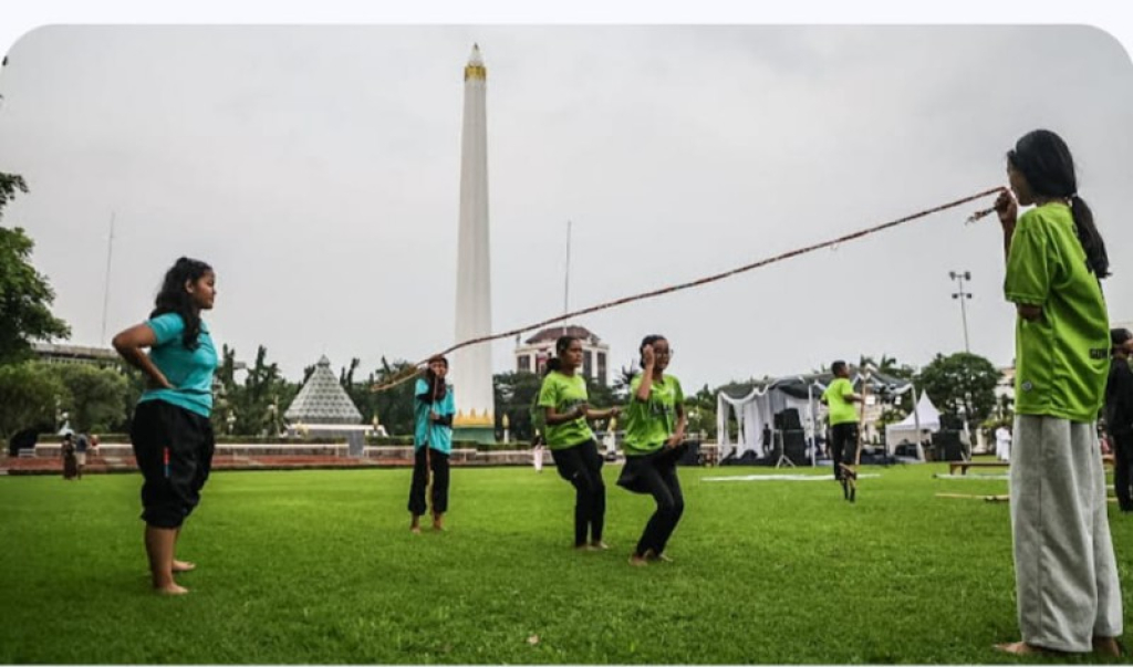Inilah Keseruan Ngabuburit di Tugu Pahlawan Surabaya