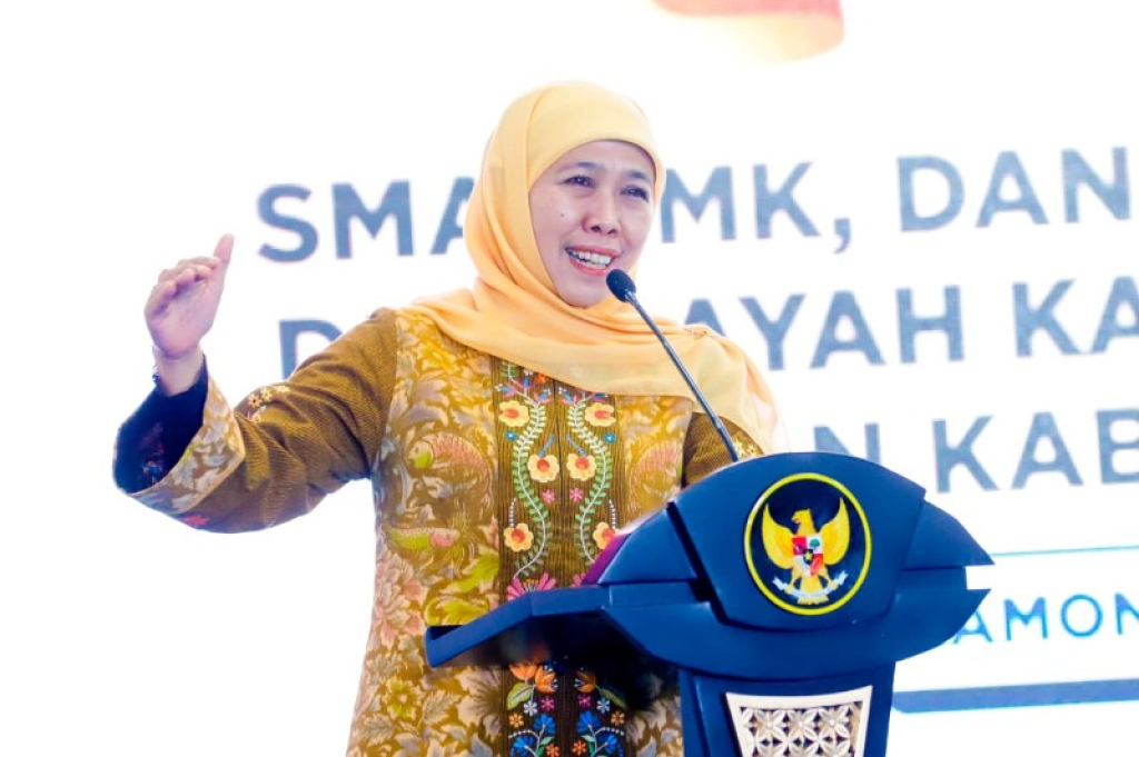 Gubernur Khofifah Resmikan Revitalisasi dan Rehabilitasi 51 SMA, SMK, dan SLB Wilayah Lamongan dan Gresik Senilai Rp69,7 Miliar untuk Perkuat Mutu Pendidikan di Jatim. (Ist)