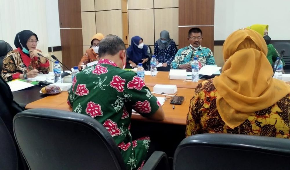 Sekdakab Bojonegoto Nurul Azizah dalam suatu acara terkait stunting. (Ist) 