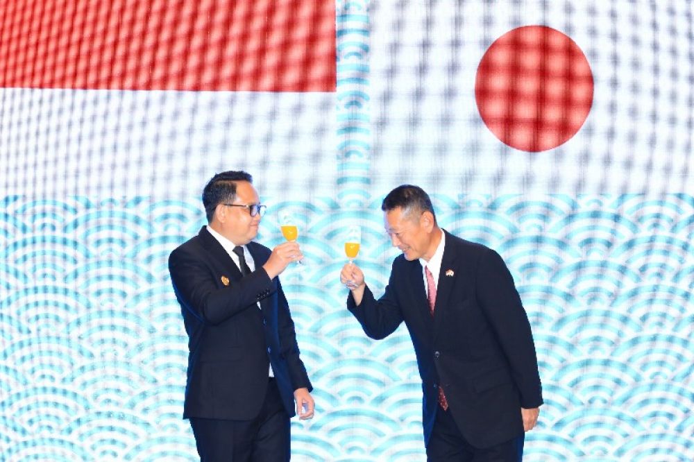 Pj Gubernur Adhy Karyono saat menghadiri HUT perayaan Kaisar Jepang. (Ist) 