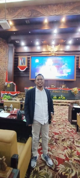 Agung Supriyanto SH anggota komisi C di ruang sidang Paripurna DPRD provinsi Jatim. (Ist) 