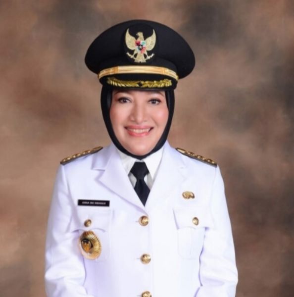 Bupati Bojonegoro, Anna Mu'awanah sukses membangun SDM tidak kalah pentingnya membangun infrastruktur. (Ist) 