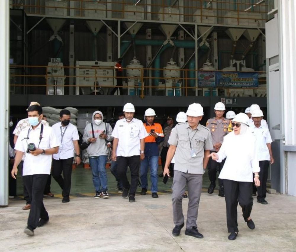 Bupati Anna : Bumdes dan Gapoktan Bisa Jual Gabah Langsung ke Bulog