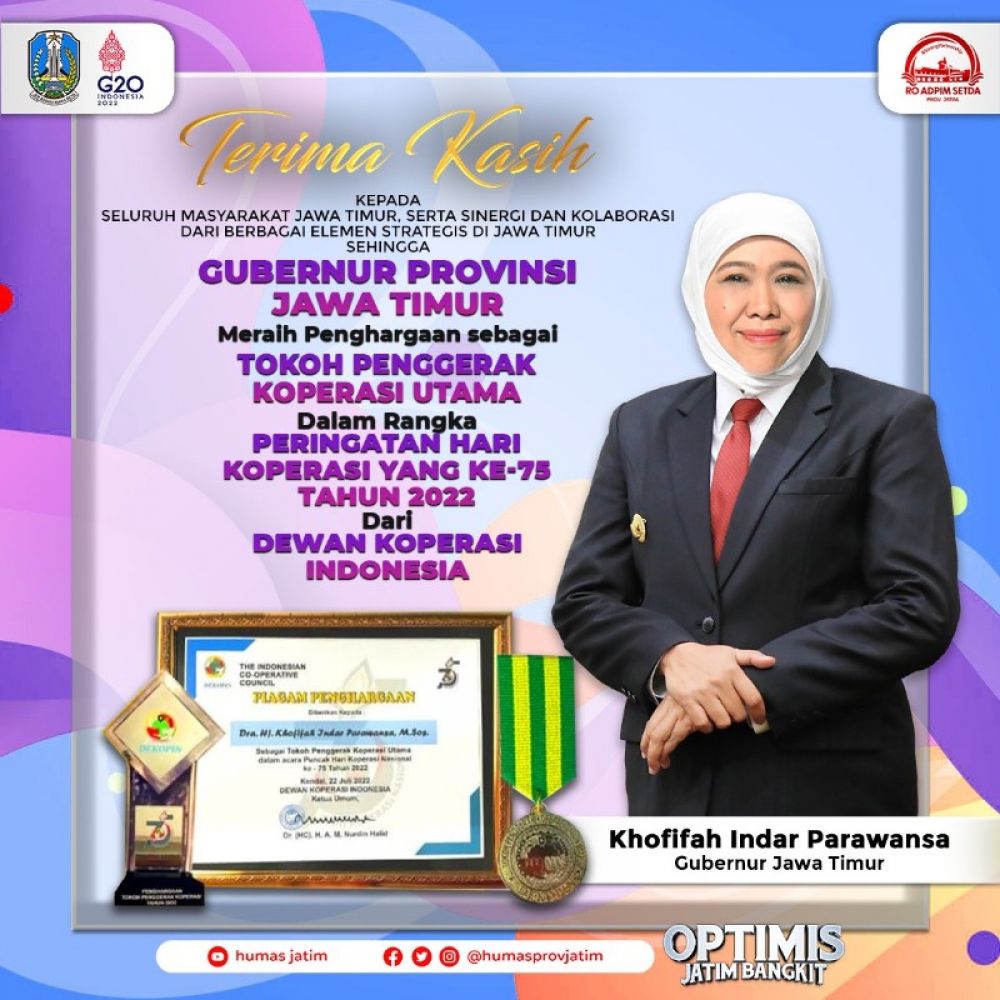 Gubernur Khofifah dianugerahi sebagai tokoh penggerak koperasi Tahun 2022. (Ist) 
