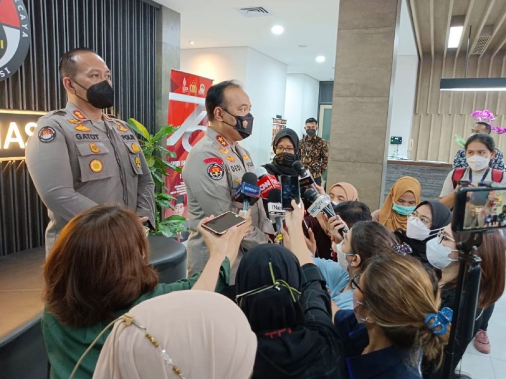 Kadiv Humas Polri Irjen Pol Dedy Prasetyo memberikan keterangan pers terkait perkembangan kasus polisi tembak polisi di rumah dinas Kadiv Propam Ferdy Sambo. (Ist) 