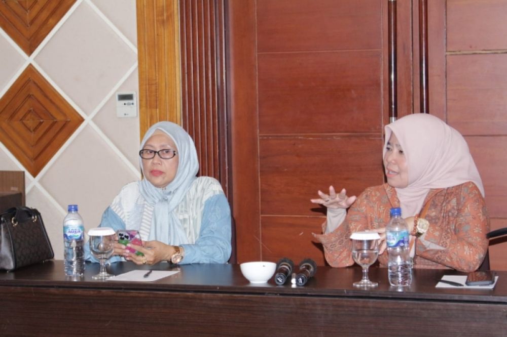 Kepala BPSDMP Kominfo Surabaya Eka Handayani, SE., MM. menga dalam kegiatan FGD membahas tentang pelaksanaan program Integrasi Penggerak Ekosistem dengan Alumni DTS 2022.(ist) 