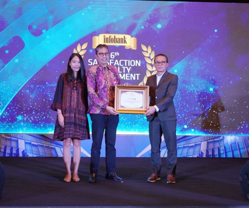 Penganugerahan penghargaan tersebut diterima secara langsung oleh Direktur Utama bankjatim Busrul Iman bertempat di Hotel Shangri-la Jakarta, Rabu (25/01). 