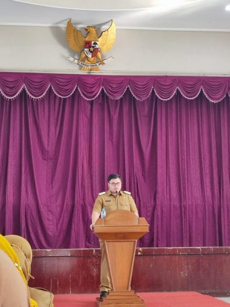 Bupati Kediri Hanindhito Himawan Pramana saat menyampaikan sambutan di hadapan para ASN Kediri. (Ist) 