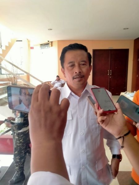 Ketua DPC Gerindra Kabupaten Blitar saat memberikan keterangan kepada awak media. (Ist) 