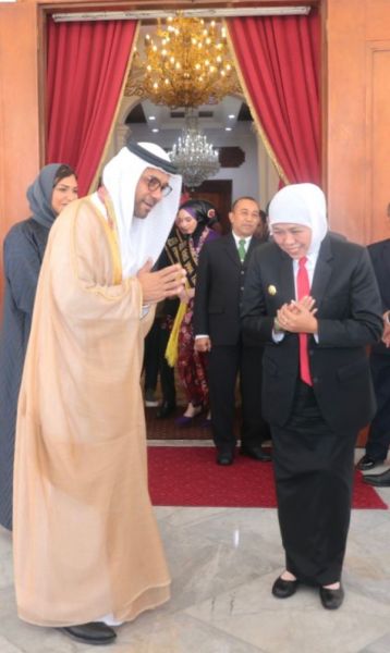 Gubernur Khofifah menerima kunjungan Dubes UEA untuk Indonesia di Gedung Negara Grahadi Surabaya. (Ist) 
