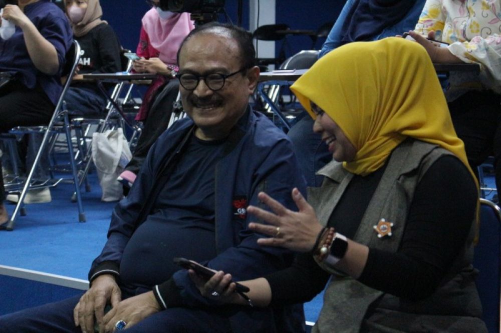 Eros Djarot menjadi pembicara Dialog Kebangsaan di Era Digital di Kampus Stikosa- AWS. (Ist) 