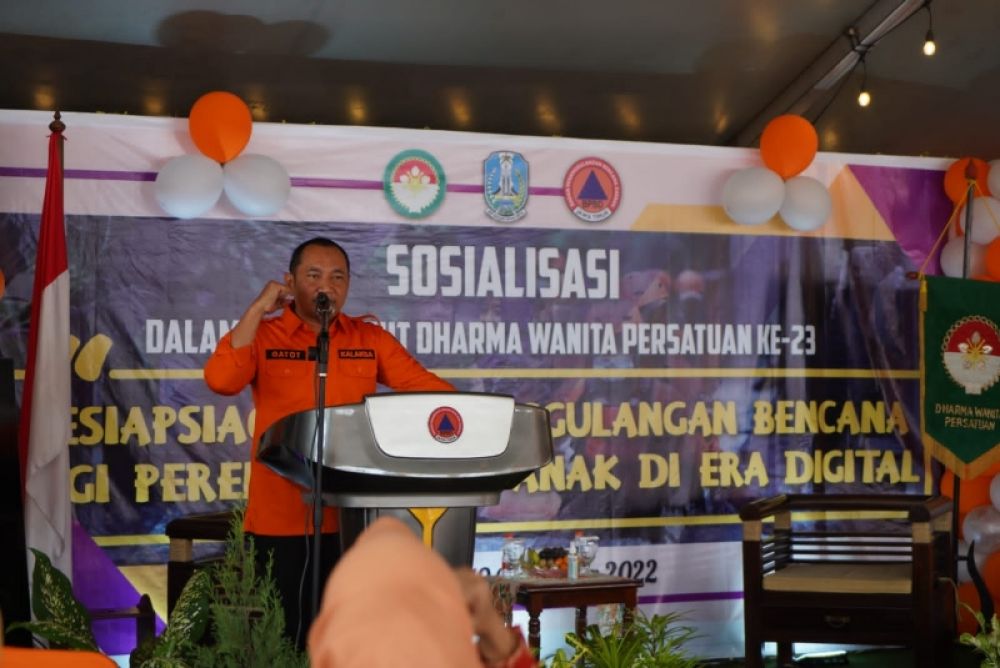 Kalaksa BPBD Jatim, Gatot Soebroto saat menghadiri sosialisasi sekaligus berikan sambutan. (Ist) 