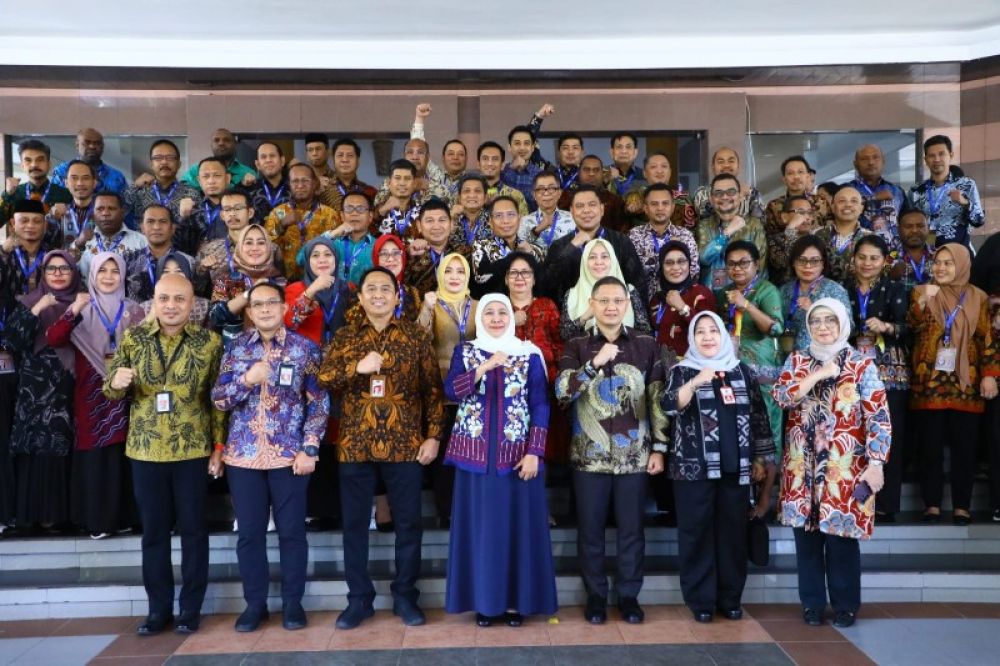 Gubernur Khofifah saat menghadiri Diklatpim II KAN Makassar. (Ist) 