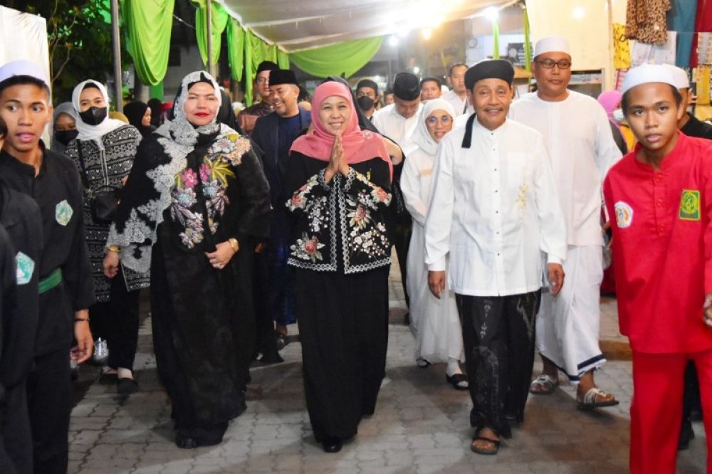 Gubernur Khofifah menghadiri Haflatul Imtihan ke 91 di Ponpes Putri Zainul Hasan Genggong Pajarakan Probolinggo. (Ist) 