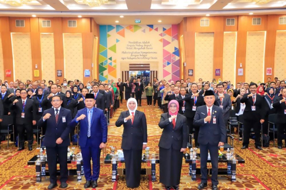 Gubernur Khofifah membuka pelatihan kepemimpinan Administrator angkatan IV dan V Tahun 2023. (Ist) 