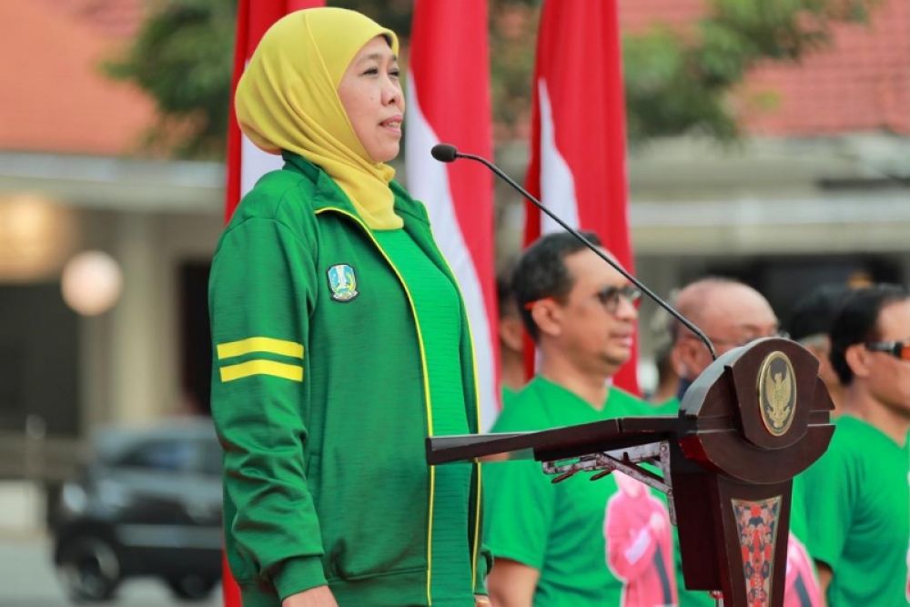 Gubernur Khofifah menyampaikan sambutan dalam acara peresmian Puslatda Jatim 100-V. (Ist) 