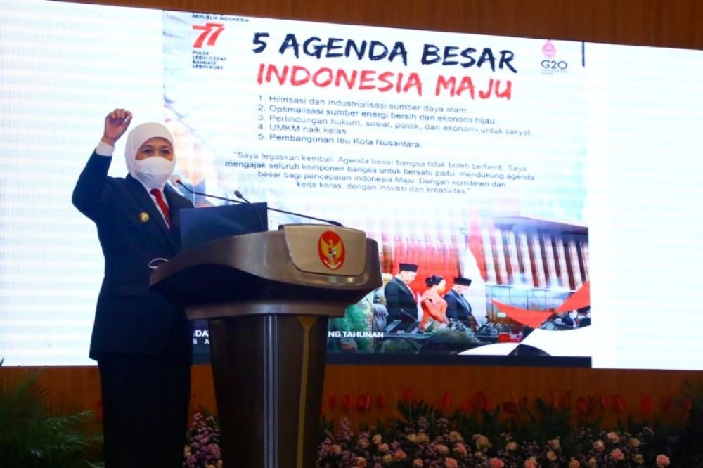 Gubernur Jawa Tiimur Khofifah Indar Parawansa menyampaikan sambutan dalam suatu acara. (Ist) 