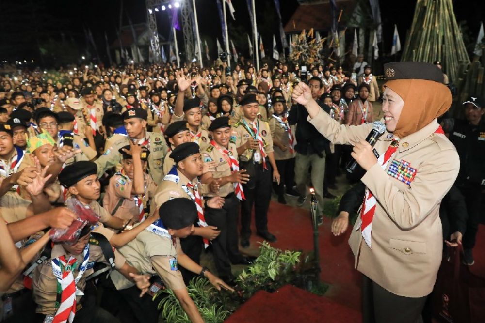 Gubernur Khofifah menyapa para peserta Raimuna ke XIV Jatim. (Ist) 