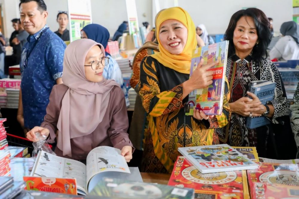 Peringati Hari Aksara International, Gubernur Khofifah Ajak Masyarakat Tingkatkan Literasi untuk Kurangi Ujaran Kebencian di Tahun Politik
