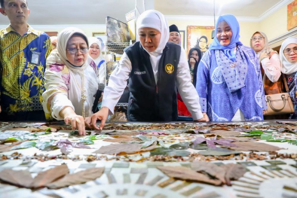 Gubernur Khofifah hadiri peresmian Kampoeng Mandiri di Kedung baruk Surabaya. (Ist) 
