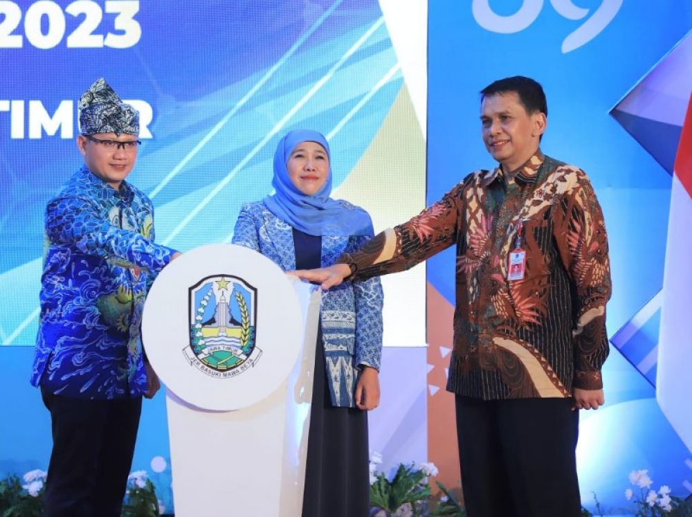 Gubernur Khofifah saat hadiri peringatan Hari Kesehatan Nasional ke 59. (Ist) 