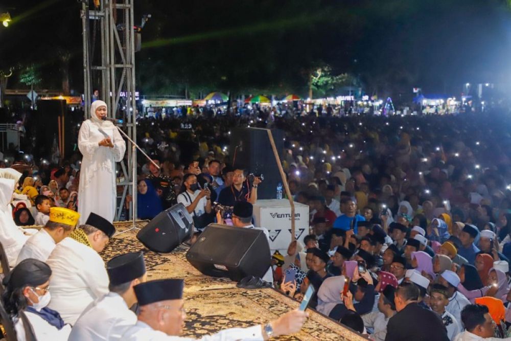 Hadiri Peringatan Maulid Nabi dan Golkar Bersholawat di Tuban, Gubernur Khofifah Sebut Karakter Warga Tuban Cerminan Teladan Sunan Bonang