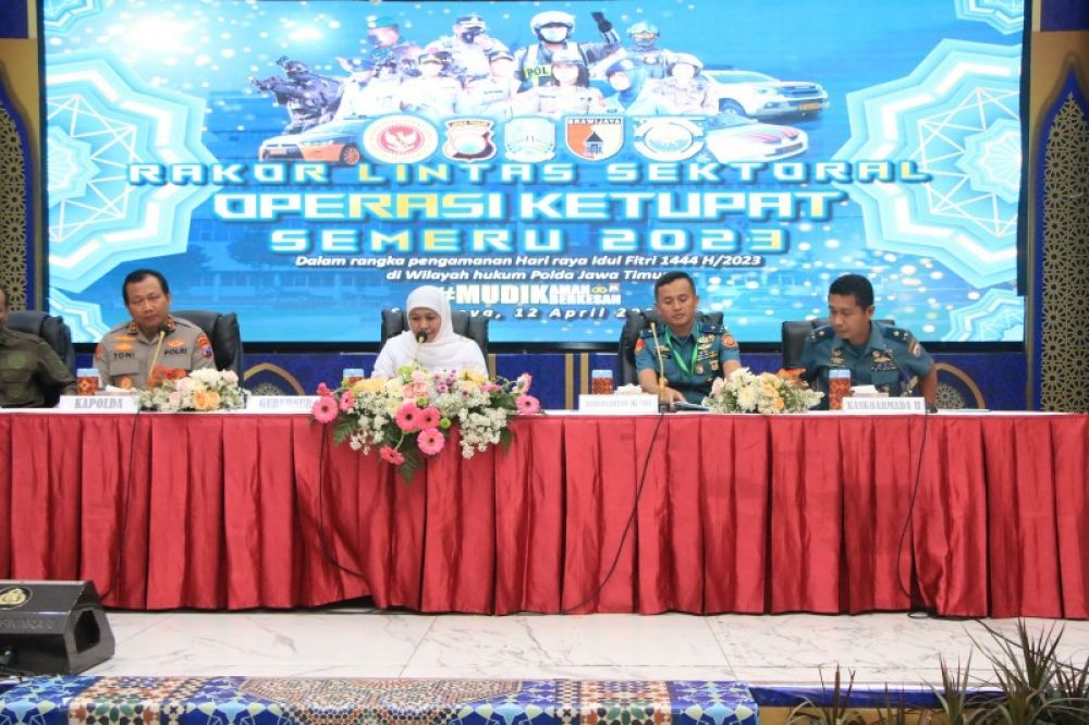 Kapolda Jatim rakor bersama Gubernur Jatim, Khofifah Indar Parawansa. (Ist) 