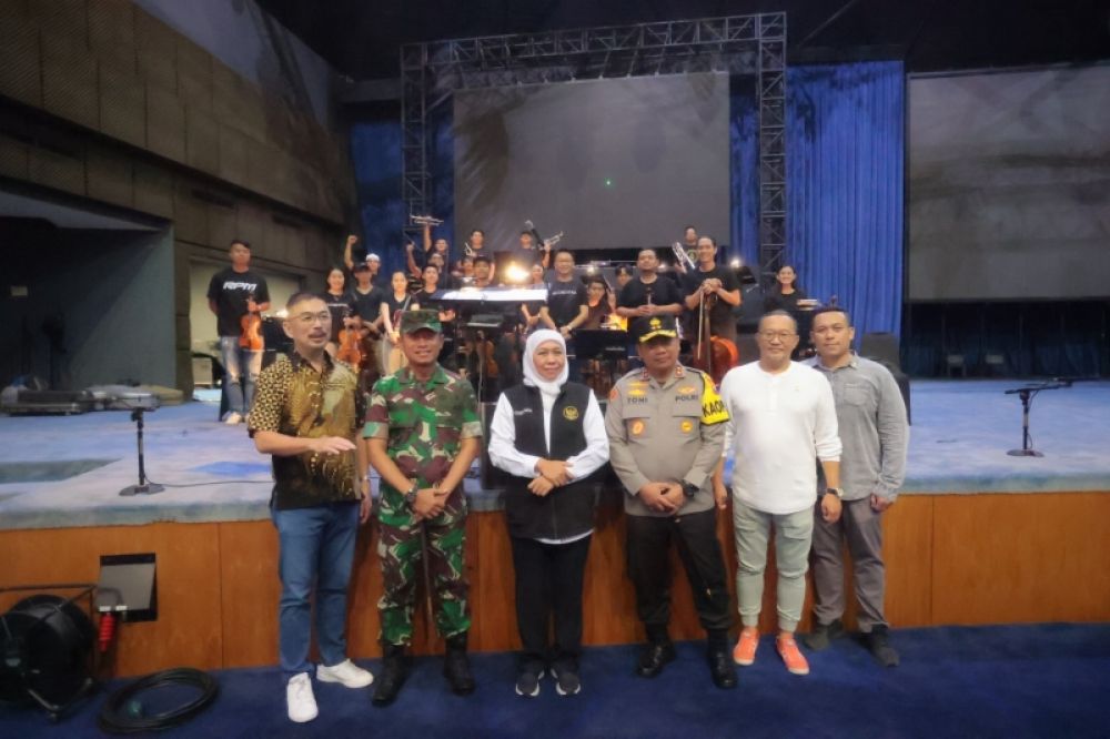 Gubernur Khofifah, Kapolda Jatim dan Pangdam V Brawijaya bersama forkopimda memastikan perayaan Natal di Jatim Aman dan Khidmat. (Ist) 