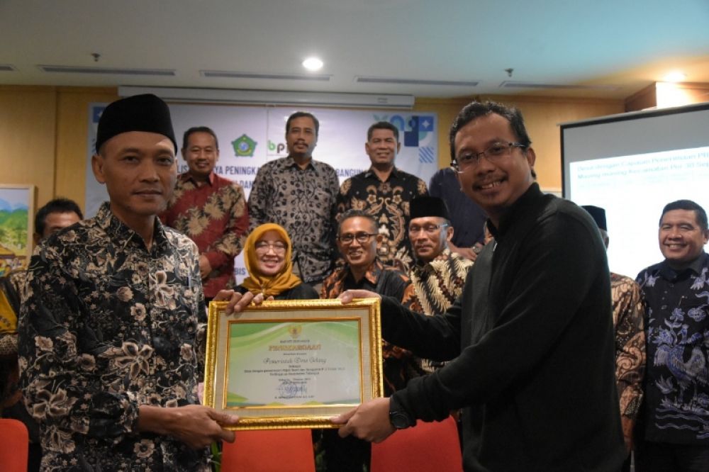 Bupati Sidoarjo Gus Muhdlor saat menghadiri acara pemberian reward pajak. (Ist) 