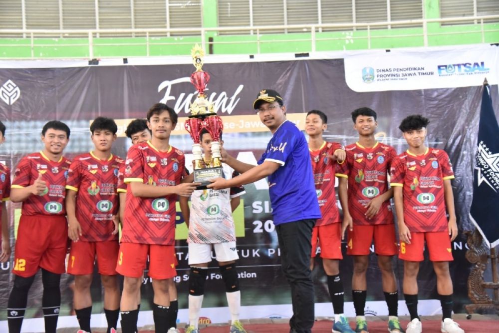 SMAN 4 Sidoarjo Juara 1 Futsal Jayandaru Cup Piala Bupati Sidoarjo 2022