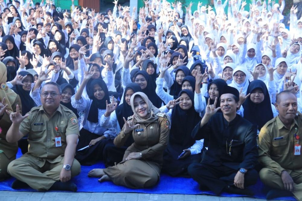 Dies Natalis SMPN 1 Puri Mojokerto, Bupati Ikfina Berharap Siswa Menjadi Penyumbang Kemajuan Bangsa