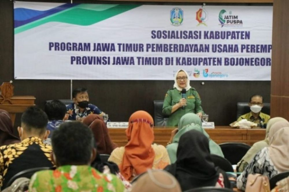 Bupati Bojonegoro Anna Mu'awanah saat sosialisasi program Jatim Puspa di Partnership Room Lt 4 Gedung Pemkab Bojonegoro. (Ist) 