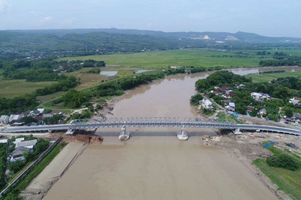Dua jembatan penghubung antar Kabupaten berhasil dibangun pemkab Bojonegoro. (Ist) 
