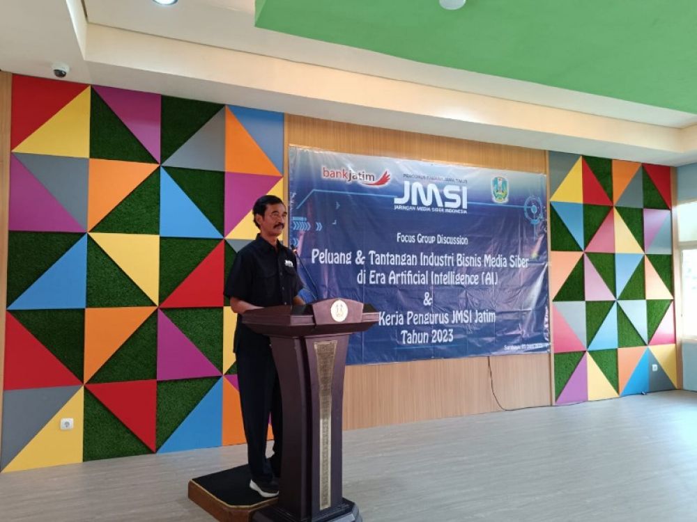 Ketua JMSI Jatim, Syaiful Anam menyampaikan sambutan di acara FGD Peluang dan Tantangan Bisnis Media Siber di BPSDM Prov Jatim Surabaya. (Ist) 