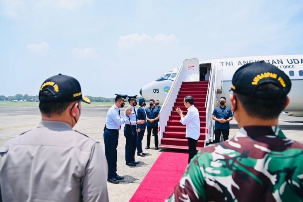 Presiden Jokowi bertolak ke Sulawesi Tenggara untuk kunjungan kerja dengan pesawat kepresidenan dari Bandar Halim Perdana Kusuma Jakarta. (Ist) 