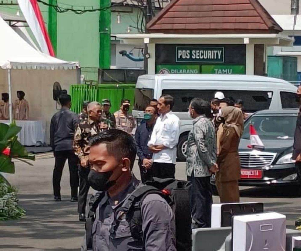 Presiden Jokowi beserta rombongan Kunjungan Kerja ke PT Energi Agro Nusantara (Enero) di Dusun Temugiring, Desa Batankrajan, Kecamatan Gedeg, Kabupaten Mojokerto, Jawa Timur (ist) 