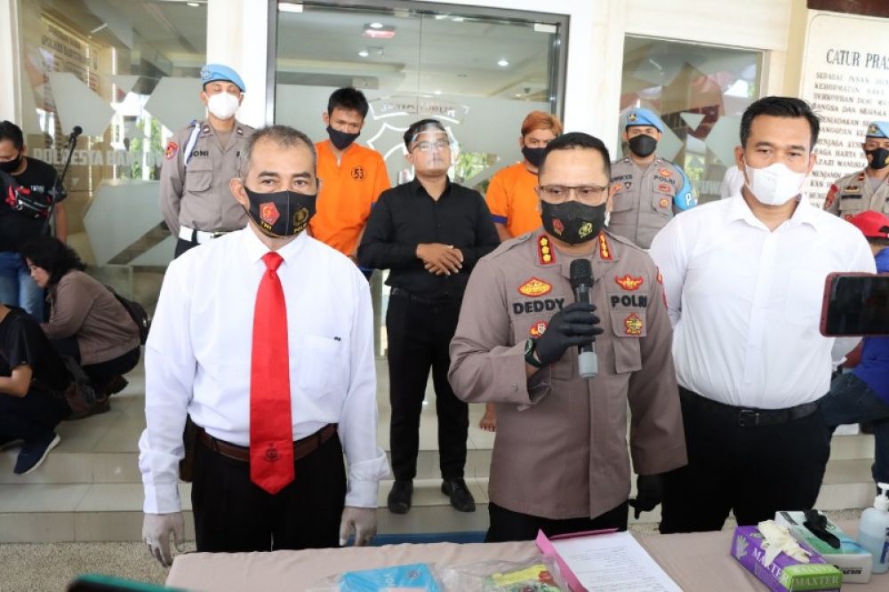 Kapokresta Banyuwangi AKBP Deddy Fourry M saat gelar jumpa pers. (Ist) 