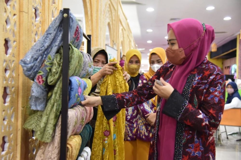 Fashion Show dan Pameran UMKM di Lippo Plasa