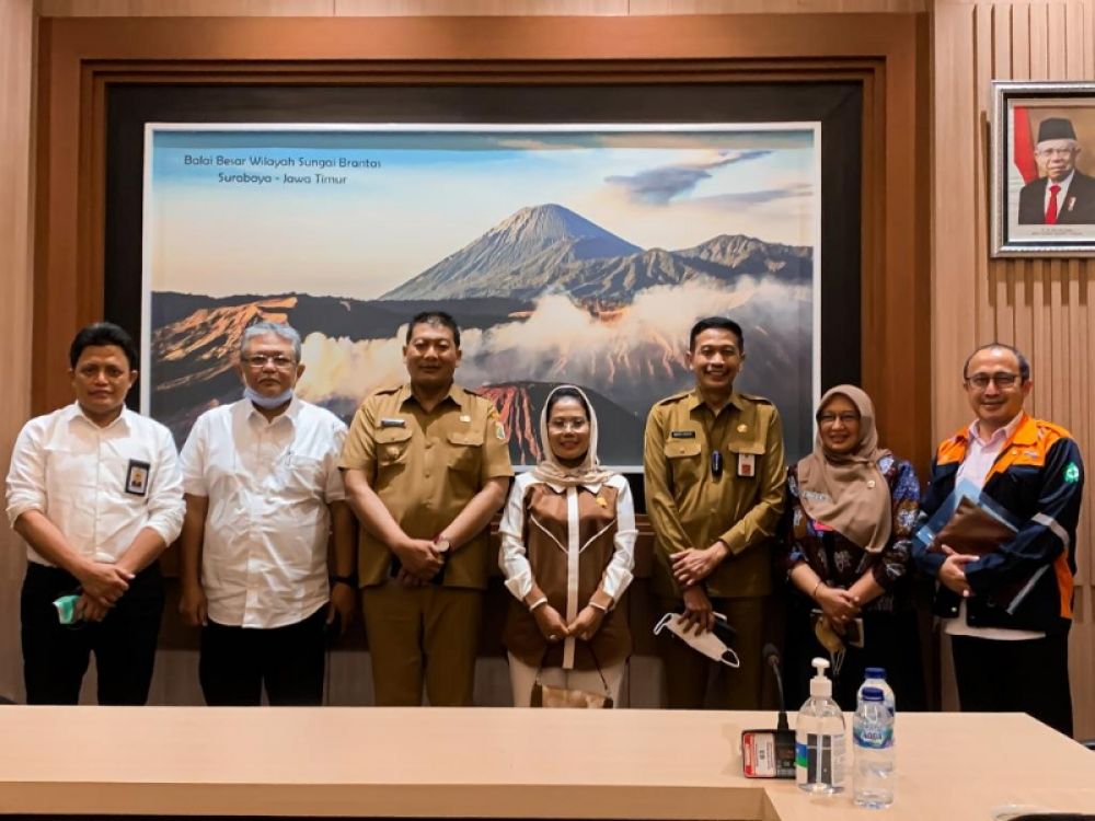 Sri Untari, dalam kegiatan Audiensi dan Fasilitasi berkaitan pemanfaatan Jaringan Air Baku Sumber Pitu yang dilaksanakan di Balai Besar Wilayah Sungai Brantas. (Ist) 