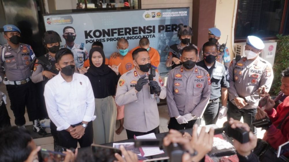 Kapolres Kota Probolinggo berikan keterangan pers. (Ist) 