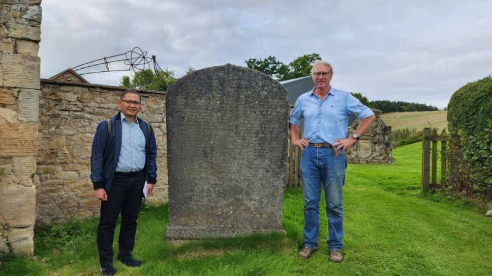 Kunjungan ke Inggris, Gubernur Khofifah Upayakan Repatriasi Prasasti Sangguran ke Indonesia